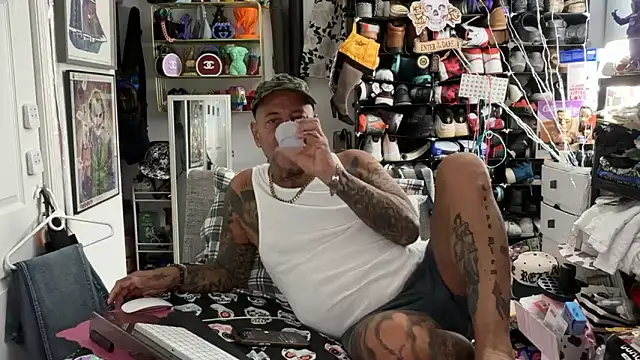 joeytatts66 online show from 03-25-26, 03:17