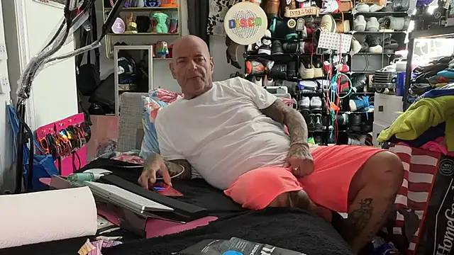 joeytatts66 online show from 06-17-26, 03:17