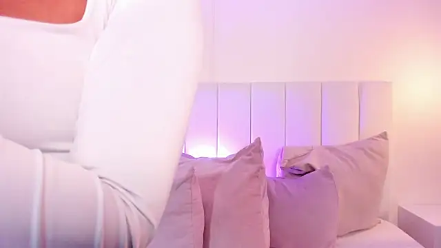 natali henao online show from 03-11-25, 09:59