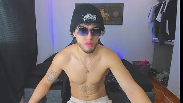 daddy jhons online show from 10-27-25, 04:41