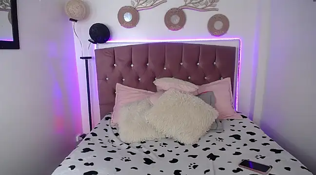 Snapshot of MIA_YOURHOTTIE chatting on 02-28-25, 03:26 MIA YOURHOTTIE online show from 02-28-25, 03:26