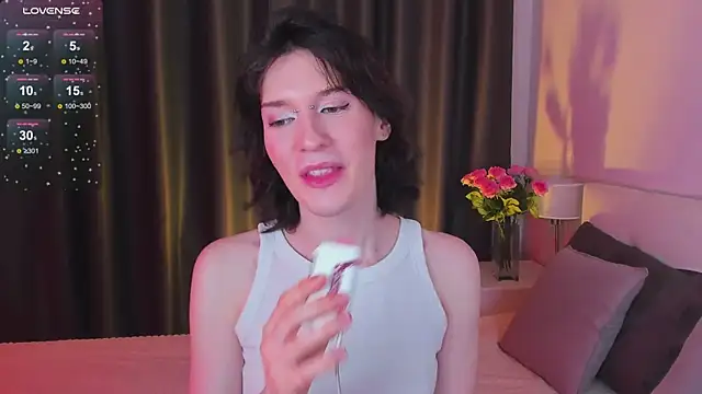 Snapshot of Kolette_Gray chatting on 01-19-25, 03:32 Kolette Gray online show from 01-19-25, 03:32