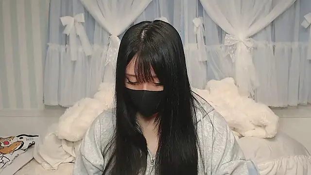 Snapshot of yua0727 chatting on 02-06-26, 02:02 yua0727 online show from 02-06-26, 02:02