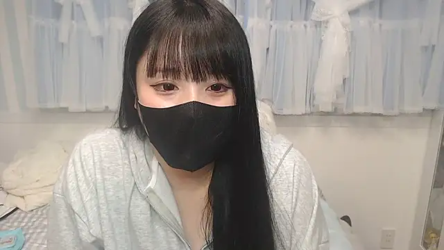 yua0727 online show from 06-06-26, 02:11