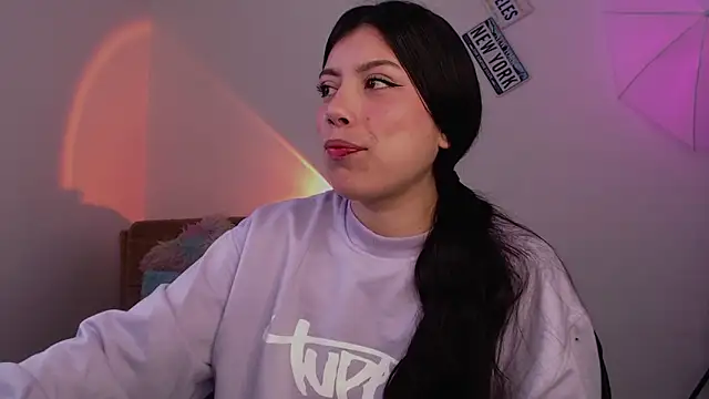 iam emy online show from 02-22-25, 04:40