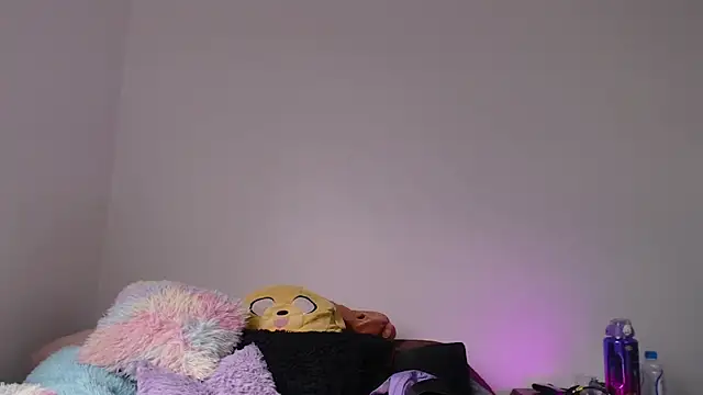 iam emy online show from 01-30-25, 04:24