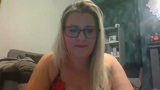 SweetXCandyX online show from 10-31-25, 09:11