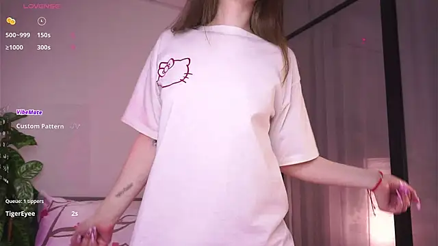 LoraDevon online show from 11-03-25, 04:10