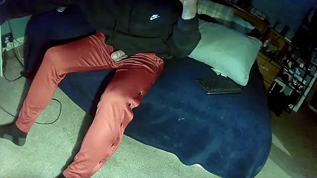 Spunwhiteboy1992 online show from 12-23-25, 08:57