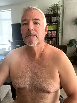 Snapshot of aarosteev2 chatting on 09-17-25, 02:08 aarosteev2 online show from 09-17-25, 02:08