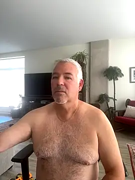 Snapshot of aarosteev2 chatting on 09-16-25, 01:45 aarosteev2 online show from 09-16-25, 01:45