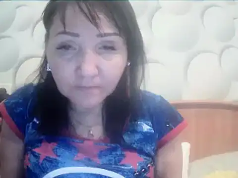 ClaireSunset online show from 12-17-25, 06:02