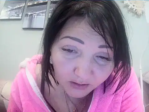 ClaireSunset online show from 12-15-24, 05:20