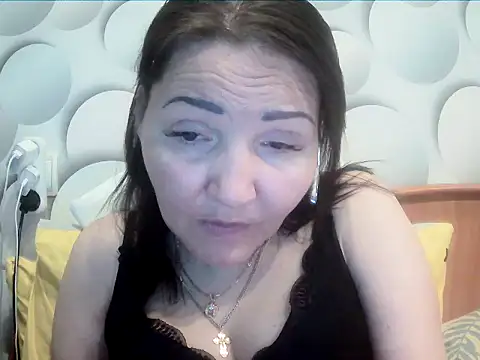 ClaireSunset online show from 05-01-26, 05:40