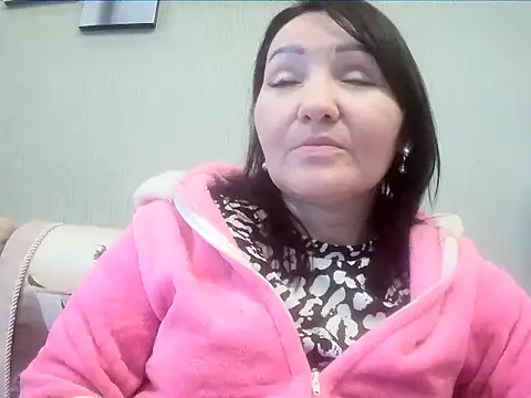 ClaireSunset online show from 05-13-26, 05:20