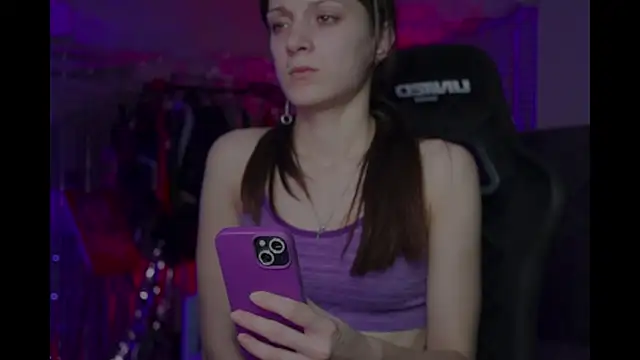 Snapshot of Kathleen_Meow chatting on 10-18-25, 06:43 Kathleen Meow online show from 10-18-25, 06:43