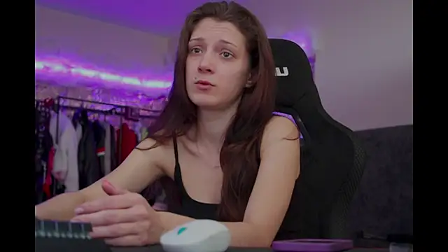 Snapshot of Kathleen_Meow chatting on 09-23-25, 06:20 Kathleen Meow online show from 09-23-25, 06:20