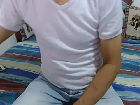 Snapshot of goten-770 chatting on 03-03-25, 07:17 goten-770 online show from 03-03-25, 07:17