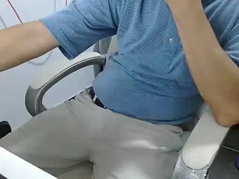 Snapshot of goten-770 chatting on 10-27-25, 06:53 goten-770 online show from 10-27-25, 06:53