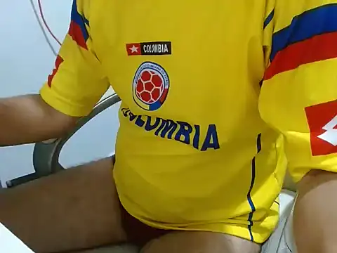 Snapshot of goten-770 chatting on 10-25-25, 06:12 goten-770 online show from 10-25-25, 06:12