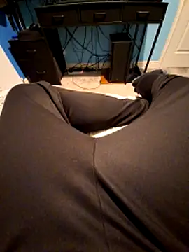 Snapshot of Scotland_100 chatting on 11-23-25, 09:03 Scotland 100 online show from 11-23-25, 09:03