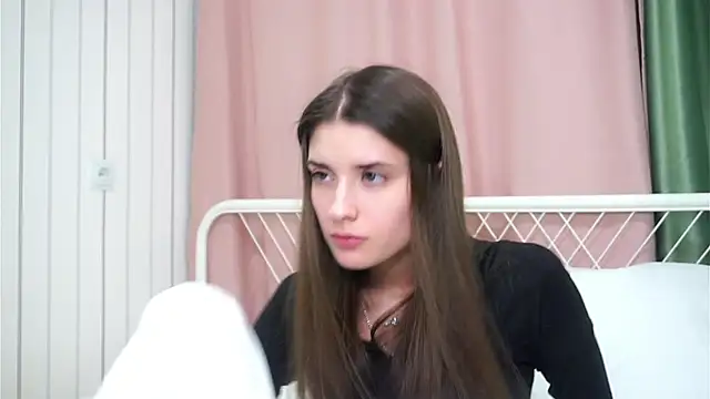 Snapshot of NoreenAtlee chatting on 12-18-24, 01:12 NoreenAtlee online show from 12-18-24, 01:12