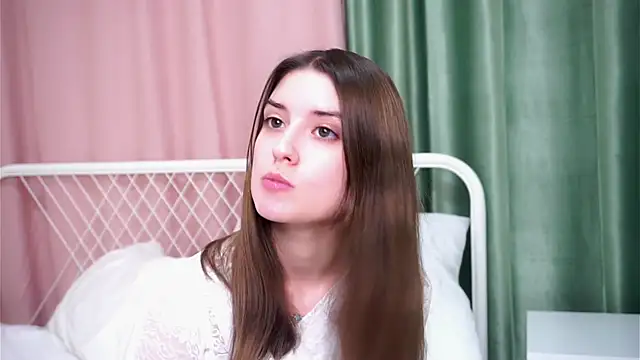 Snapshot of NoreenAtlee chatting on 12-17-24, 04:21 NoreenAtlee online show from 12-17-24, 04:21