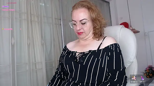 Snapshot of Tania_Goddess_ chatting on 03-02-25, 06:03 Tania Goddess  online show from 03-02-25, 06:03