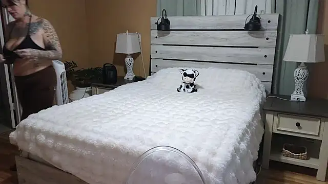 TexasTattooedHouseWife online show from 12-04-25, 03:22