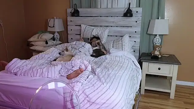 TexasTattooedHouseWife online show from 10-23-25, 05:50