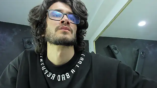 Loggan donnelly online show from 03-20-25, 11:12