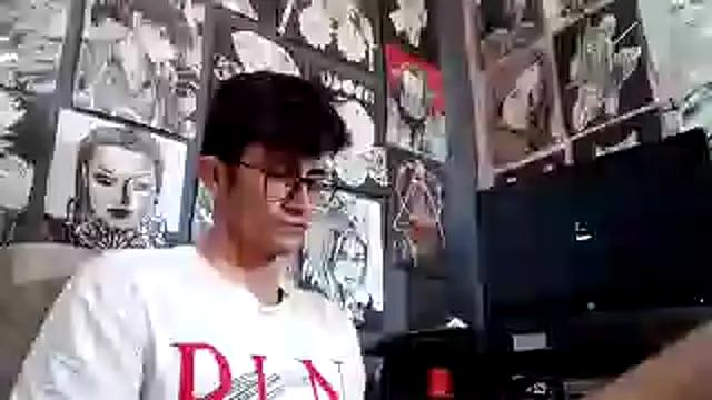 Loggan donnelly online show from 12-04-25, 09:25