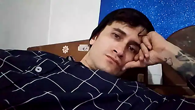 Loggan donnelly online show from 12-21-25, 12:02