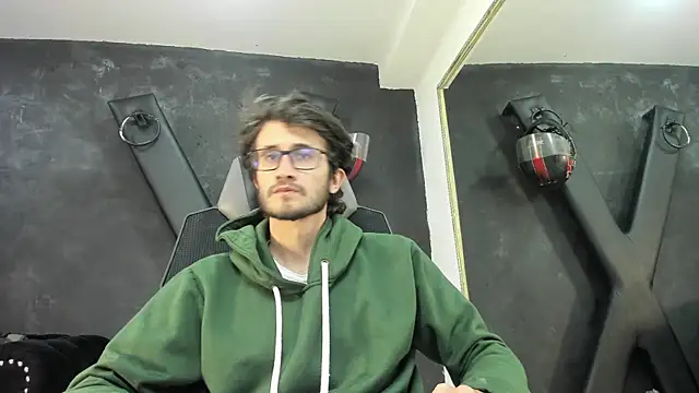 Loggan donnelly online show from 10-12-25, 08:10