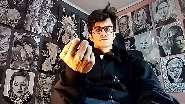 Loggan donnelly online show from 01-07-26, 01:21