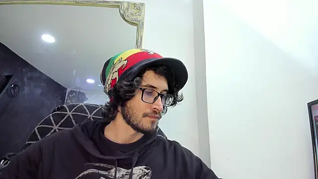 Loggan donnelly online show from 03-21-25, 08:08