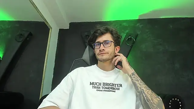 Loggan donnelly online show from 09-12-25, 08:52