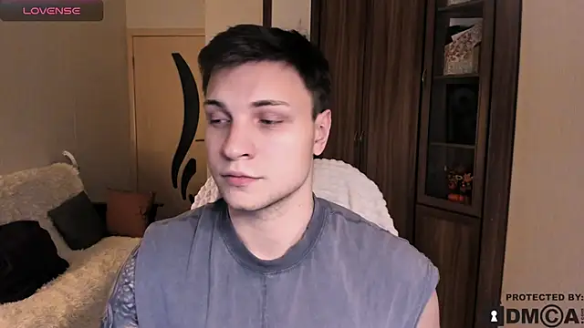 handsome guy01 online show from 11-17-25, 08:24