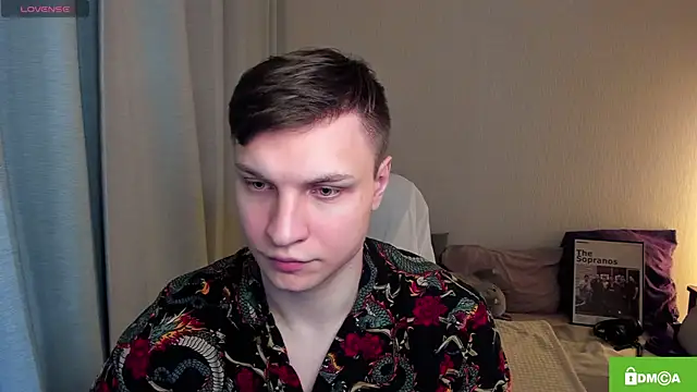 handsome guy01 online show from 05-12-26, 09:43