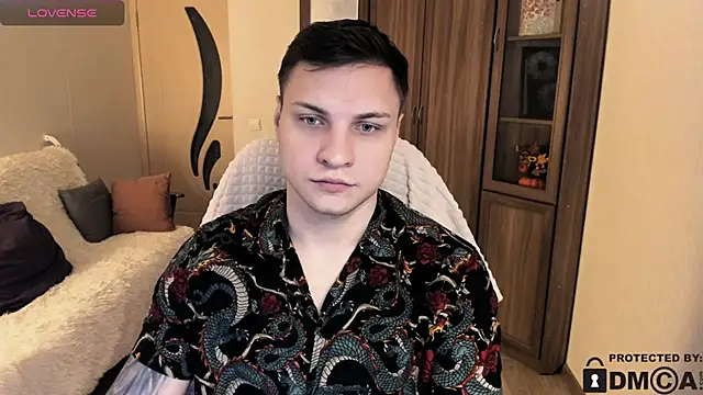 handsome guy01 online show from 11-11-25, 05:24