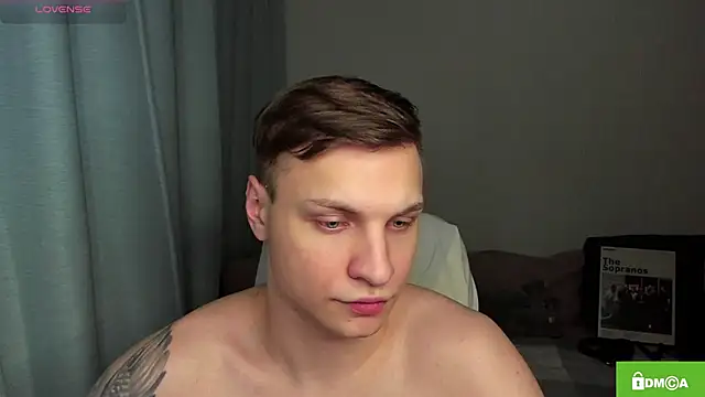 handsome guy01 online show from 05-04-26, 05:38