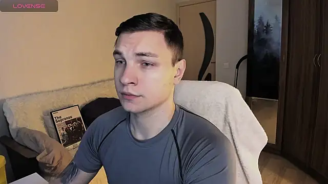 handsome guy01 online show from 10-04-25, 10:50