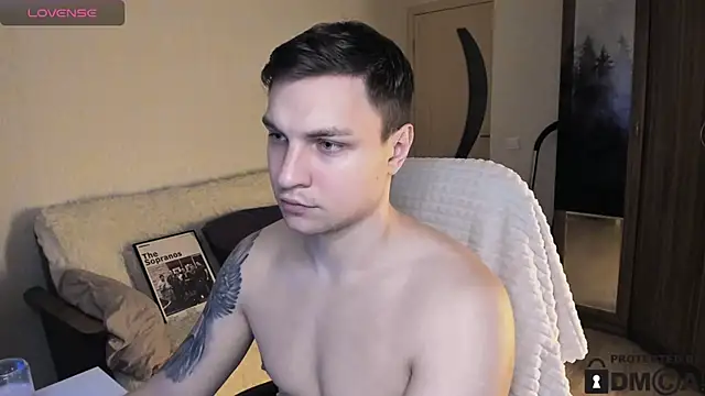 handsome guy01 online show from 10-16-25, 11:13