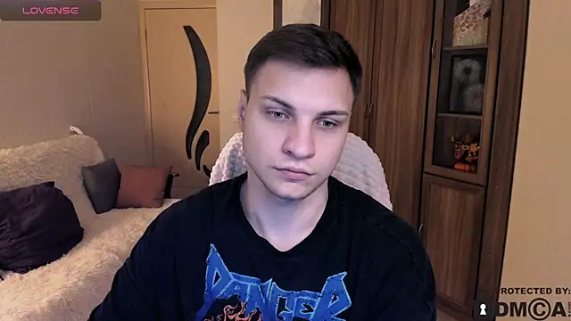 handsome guy01 online show from 11-05-25, 03:37