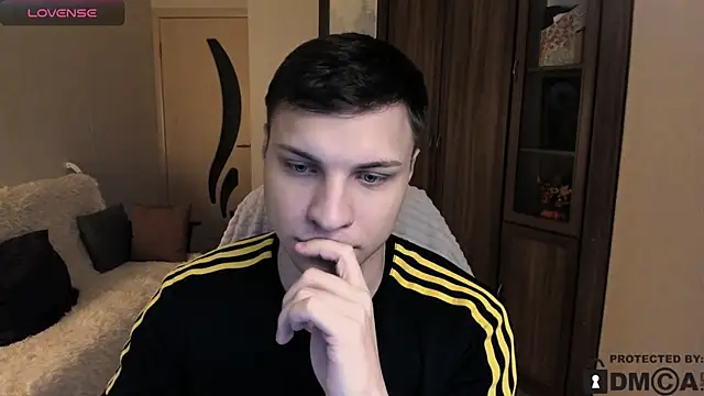 handsome guy01 online show from 11-10-25, 05:23