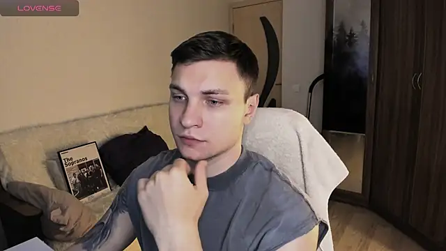 handsome guy01 online show from 10-05-25, 03:47