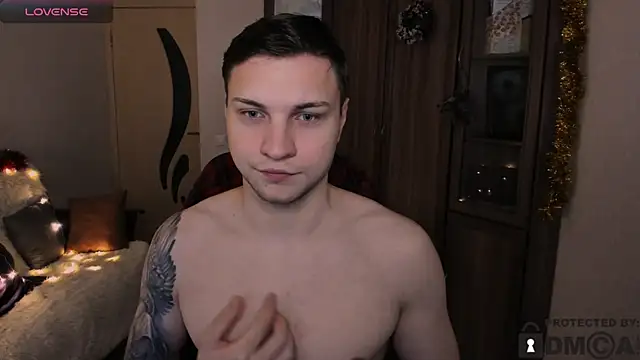 handsome guy01 online show from 11-30-25, 03:29