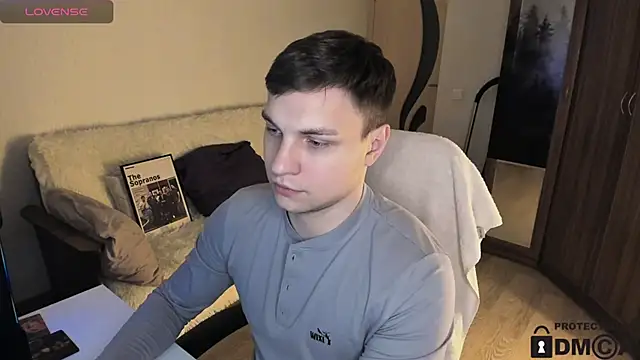 handsome guy01 online show from 10-10-25, 07:04