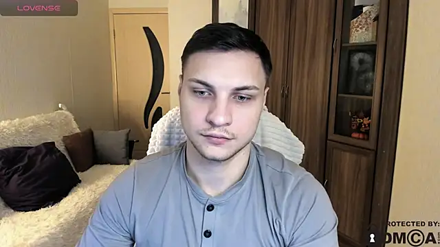 handsome guy01 online show from 10-30-25, 06:38