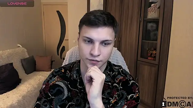 handsome guy01 online show from 11-09-25, 07:01